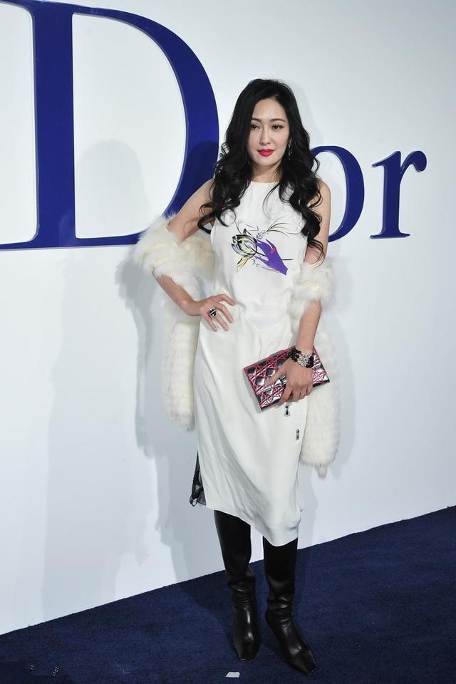 “性感女神”孟广美：43岁嫁给10亿富豪，她的人生有苦更有甜休闲区蓝鸢梦想 - Www.slyday.coM