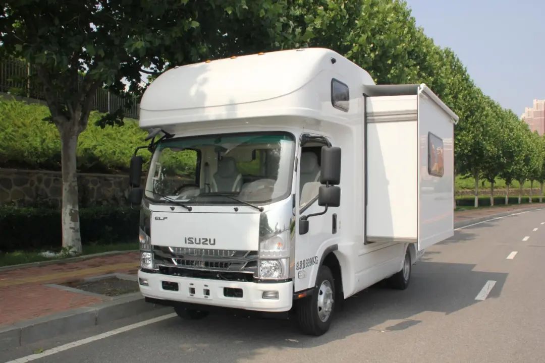 殊胜五十铃700p平头轻卡超大空间豪华配置舒享旅居生活