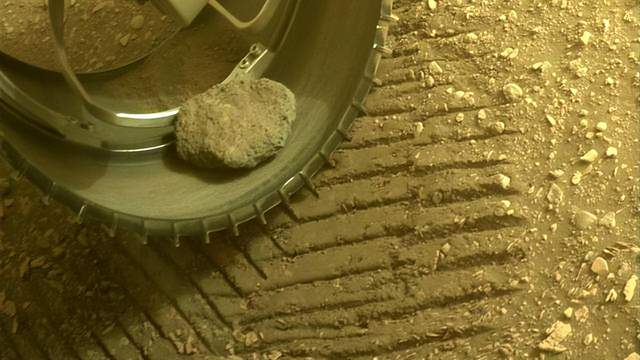 NASA：火星岩石在毅力号身上“搭便车”？休闲区蓝鸢梦想 - Www.slyday.coM