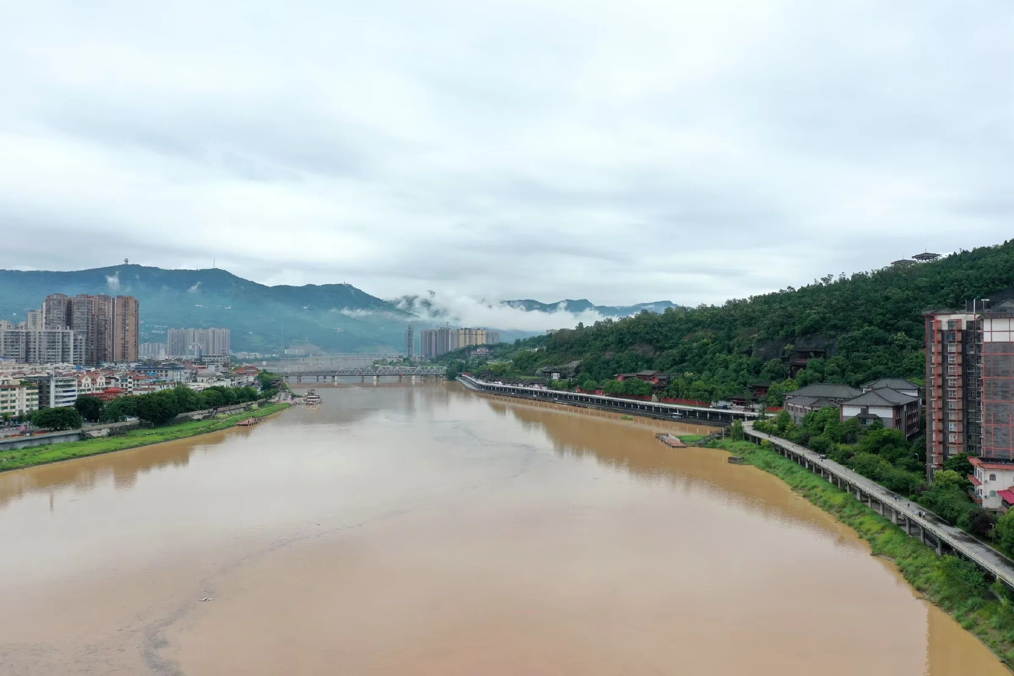 6月22日,雨后航拍嘉陵江,一起来看看!