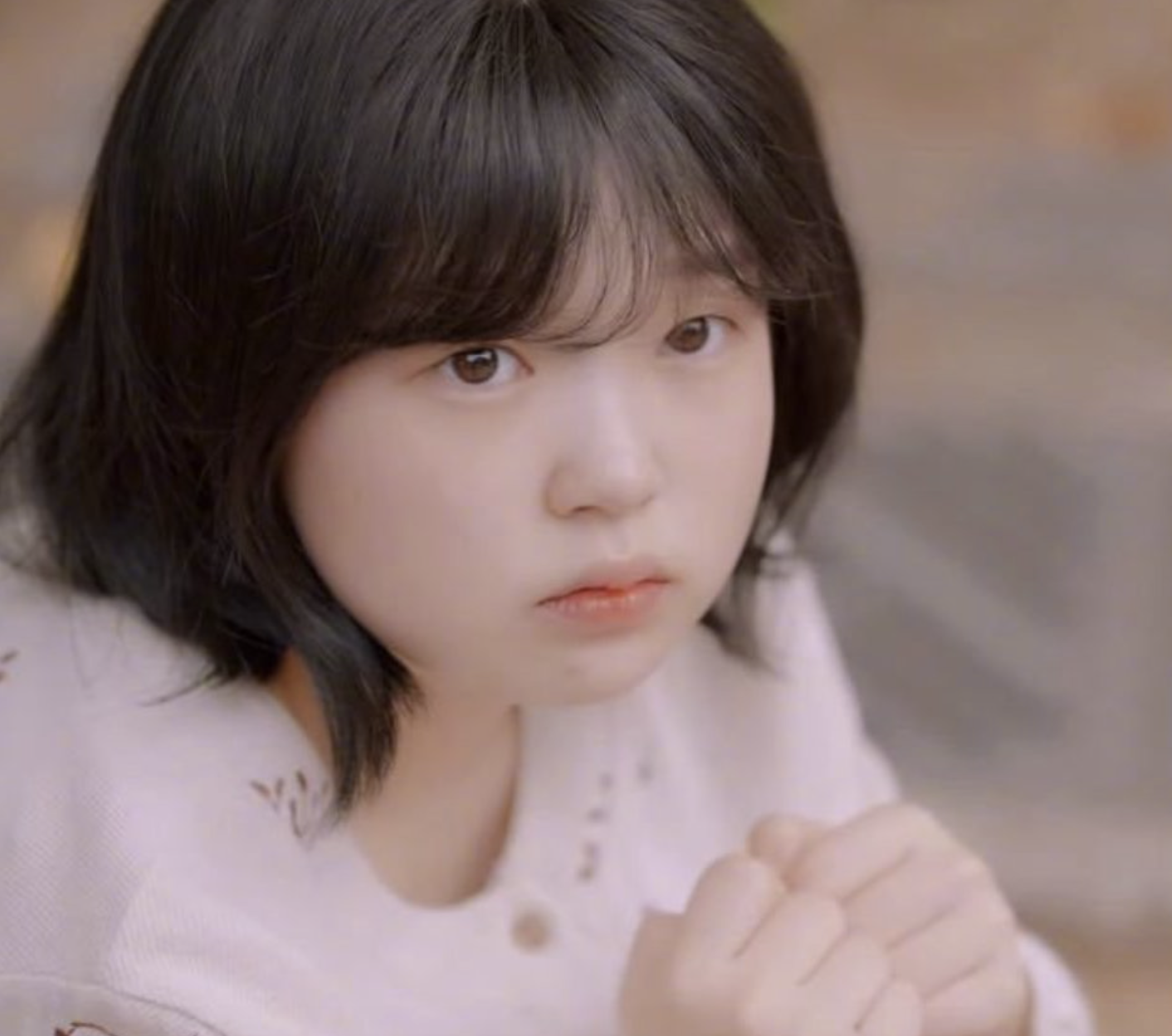 21岁金允熙演小学生长相显小堪比童颜与13岁男孩搭戏毫不冲突