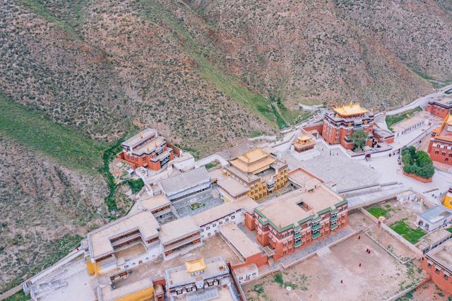 这里有着世界上最长的转经筒，一圈下来两小时休闲区蓝鸢梦想 - Www.slyday.coM