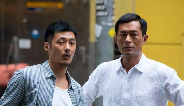 古天乐为何接烂片？每月需340万元付工资，还要花钱做公益捐学校休闲区蓝鸢梦想 - Www.slyday.coM