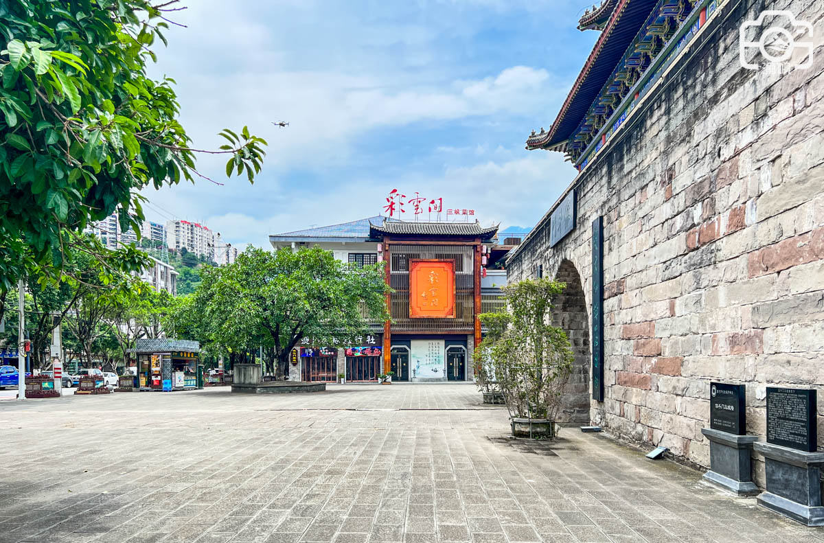 夔州古城的标志性建筑，因杜甫诗篇得名，朋友无人机因八阵图炸机|杜甫|斗门|八阵图_新浪新闻
