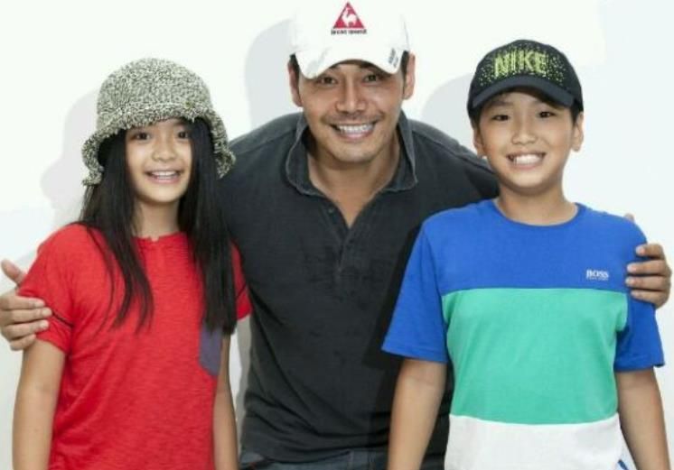 演员张培养了邵兵好几年陪他走出低谷他振作后我就回归家庭