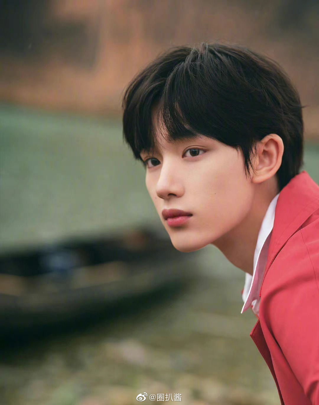 丁程鑫花儿与少年芭莎露营大片