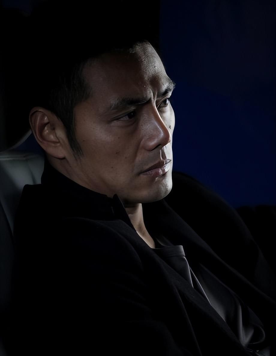 演员张培养了邵兵好几年陪他走出低谷他振作后我就回归家庭