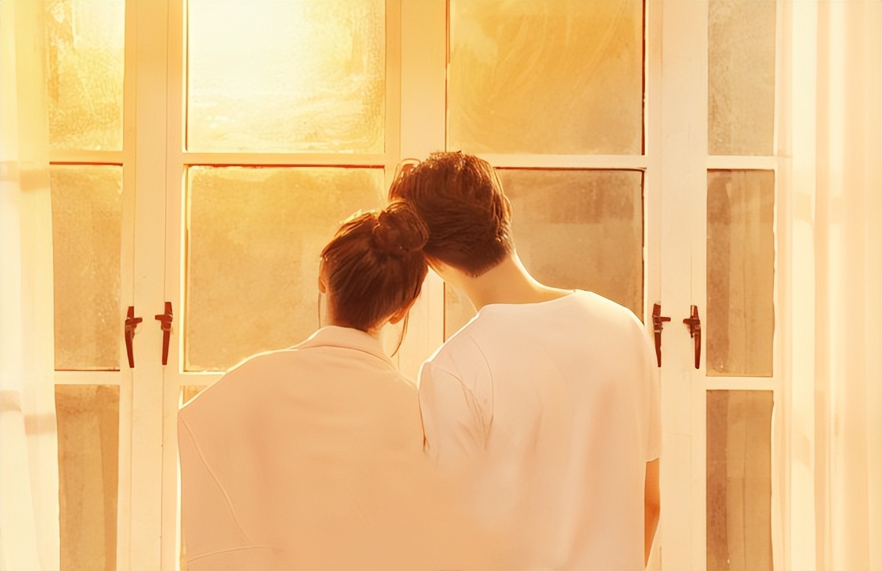 Baby新剧花絮，与小12岁赖冠霖三分钟吻8次，被指毫无CP感休闲区蓝鸢梦想 - Www.slyday.coM