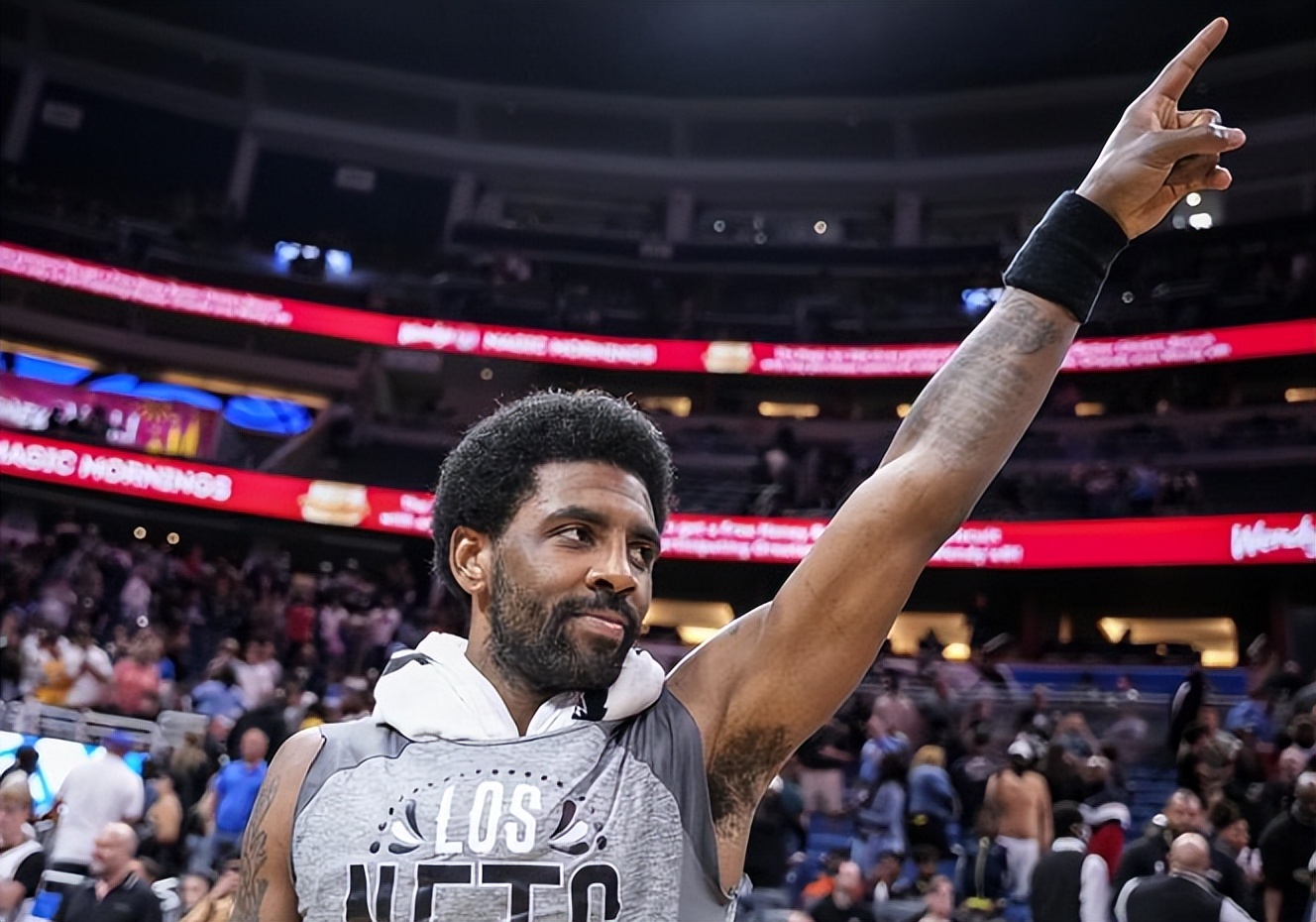 篮网不愿提供顶薪,詹姆斯最伟大经理|欧文|湖人|篮网_新浪新闻