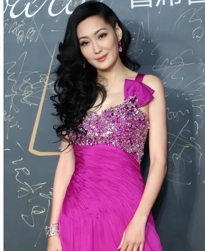 “性感女神”孟广美：43岁嫁给10亿富豪，她的人生有苦更有甜休闲区蓝鸢梦想 - Www.slyday.coM