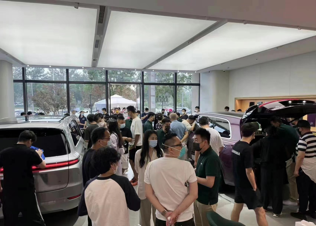 理想他老舅，一半真情流露一半靠表演休闲区蓝鸢梦想 - Www.slyday.coM