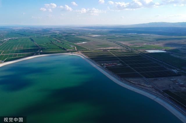 银川航拍西夏水库碧水蓝天