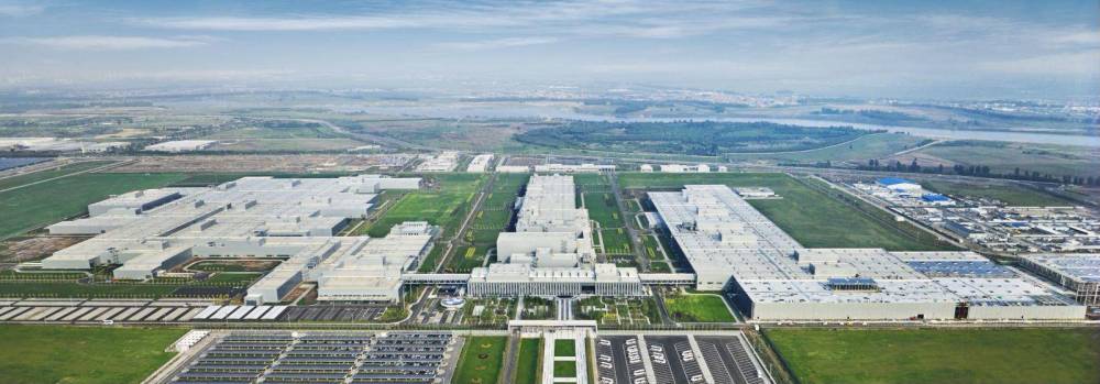 它的落成标志着自2010年以来华晨宝马对沈阳生产基地的约830亿元投资