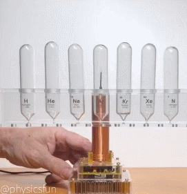 你就是这么和王冰冰拍央视节目的？？休闲区蓝鸢梦想 - Www.slyday.coM