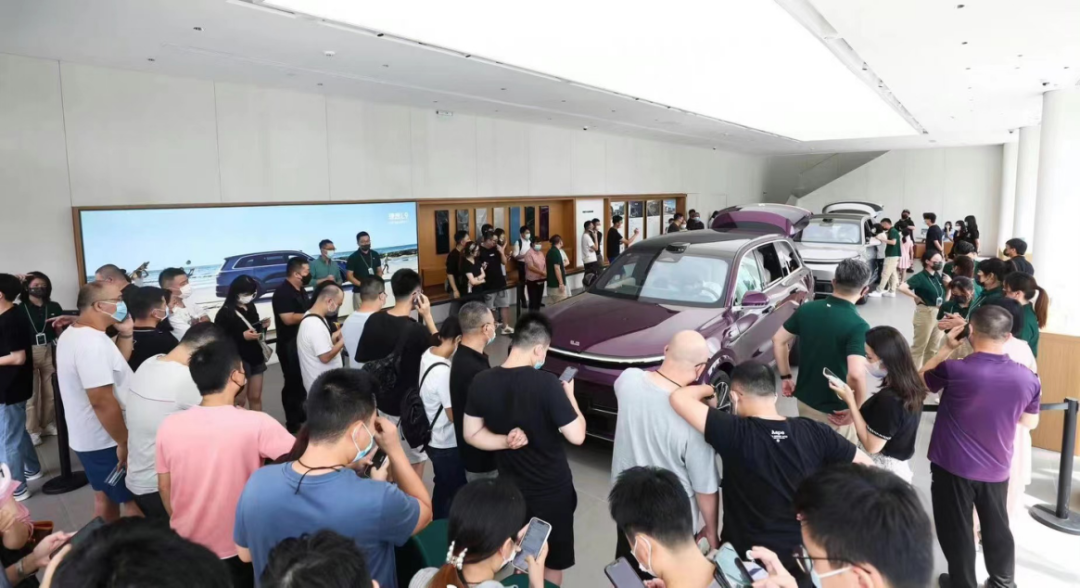 理想他老舅，一半真情流露一半靠表演休闲区蓝鸢梦想 - Www.slyday.coM