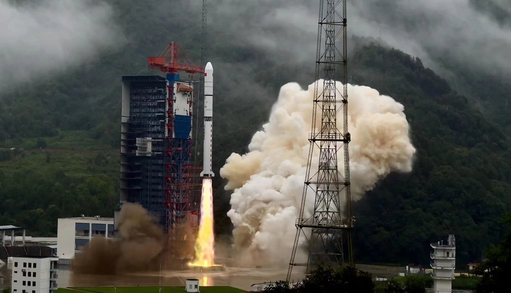 长征二号丁运载火箭圆满完成第60次发射任务