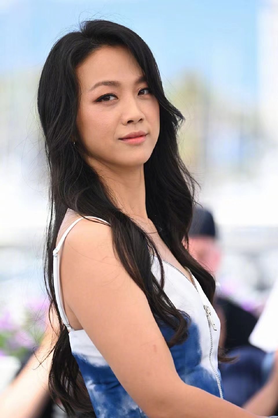 汤唯韩国造型团队太没水准,穿马丁靴上戛纳红毯,五大三粗失美感休闲区蓝鸢梦想 - Www.slyday.coM 汤唯韩国造型团队太没水准,穿马丁靴上戛纳红毯,五大三粗失美感休闲区蓝鸢梦想 - Www.slyday.coM