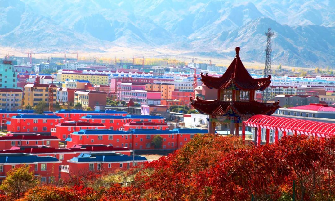 温泉县半边湿地半边城