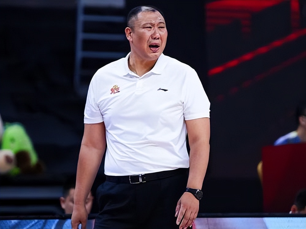 王晗摊牌了山东男篮一口气裁掉3大锋线朱荣振他才是未来