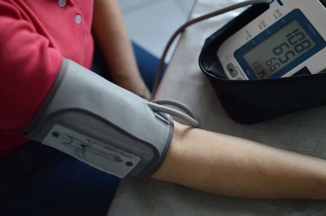 吃了7年降压药，依然心梗了，同一个错误很多人在犯休闲区蓝鸢梦想 - Www.slyday.coM