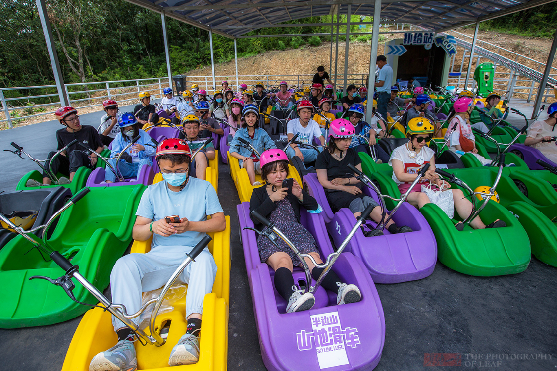 宁波全新炫酷山地滑车,从山顶一口气滑到山脚,惊险刺激第一次见休闲区蓝鸢梦想 - Www.slyday.coM 宁波全新炫酷山地滑车,从山顶一口气滑到山脚,惊险刺激第一次见休闲区蓝鸢梦想 - Www.slyday.coM