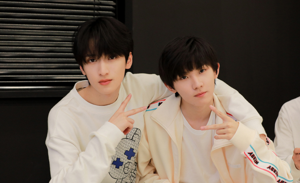 贺峻霖稳进名校姚景元被嘲!对明星高考成绩的高关注,究竟好不好休闲区蓝鸢梦想 - Www.slyday.coM 贺峻霖稳进名校姚景元被嘲!对明星高考成绩的高关注,究竟好不好休闲区蓝鸢梦想 - Www.slyday.coM