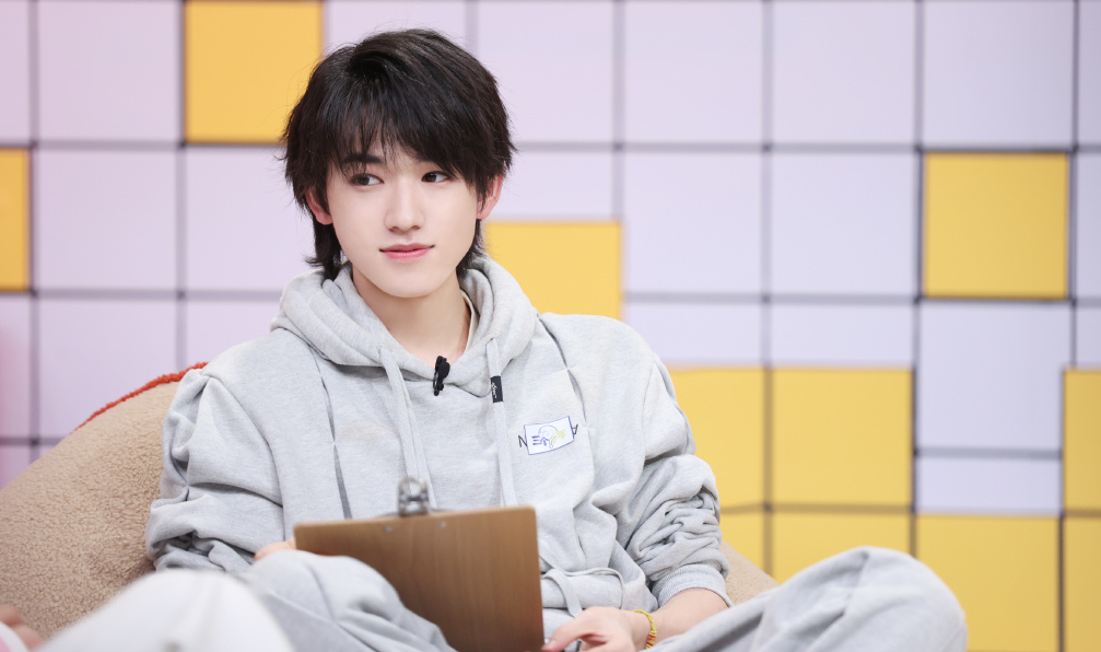 贺峻霖稳进名校姚景元被嘲!对明星高考成绩的高关注,究竟好不好休闲区蓝鸢梦想 - Www.slyday.coM 贺峻霖稳进名校姚景元被嘲!对明星高考成绩的高关注,究竟好不好休闲区蓝鸢梦想 - Www.slyday.coM