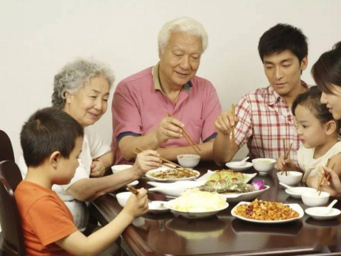 亲家之间相处,关系再好,也别做这四件事