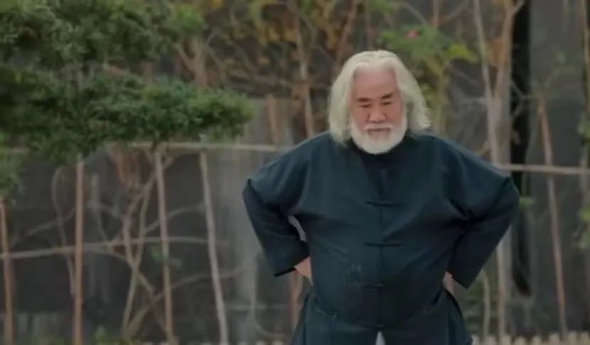 “爷孙恋”的男星有多离谱？有人81岁得女，有人儿子孙子同岁休闲区蓝鸢梦想 - Www.slyday.coM