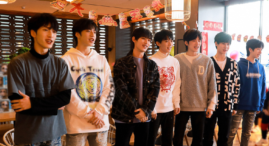 贺峻霖稳进名校姚景元被嘲!对明星高考成绩的高关注,究竟好不好休闲区蓝鸢梦想 - Www.slyday.coM 贺峻霖稳进名校姚景元被嘲!对明星高考成绩的高关注,究竟好不好休闲区蓝鸢梦想 - Www.slyday.coM