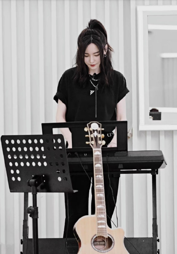 于文文三公舞台造型真的太美了吧我说