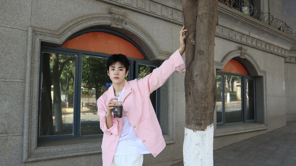 贺峻霖稳进名校姚景元被嘲!对明星高考成绩的高关注,究竟好不好休闲区蓝鸢梦想 - Www.slyday.coM 贺峻霖稳进名校姚景元被嘲!对明星高考成绩的高关注,究竟好不好休闲区蓝鸢梦想 - Www.slyday.coM