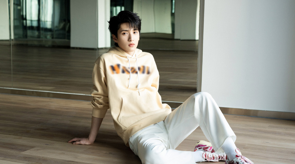 贺峻霖稳进名校姚景元被嘲!对明星高考成绩的高关注,究竟好不好休闲区蓝鸢梦想 - Www.slyday.coM 贺峻霖稳进名校姚景元被嘲!对明星高考成绩的高关注,究竟好不好休闲区蓝鸢梦想 - Www.slyday.coM