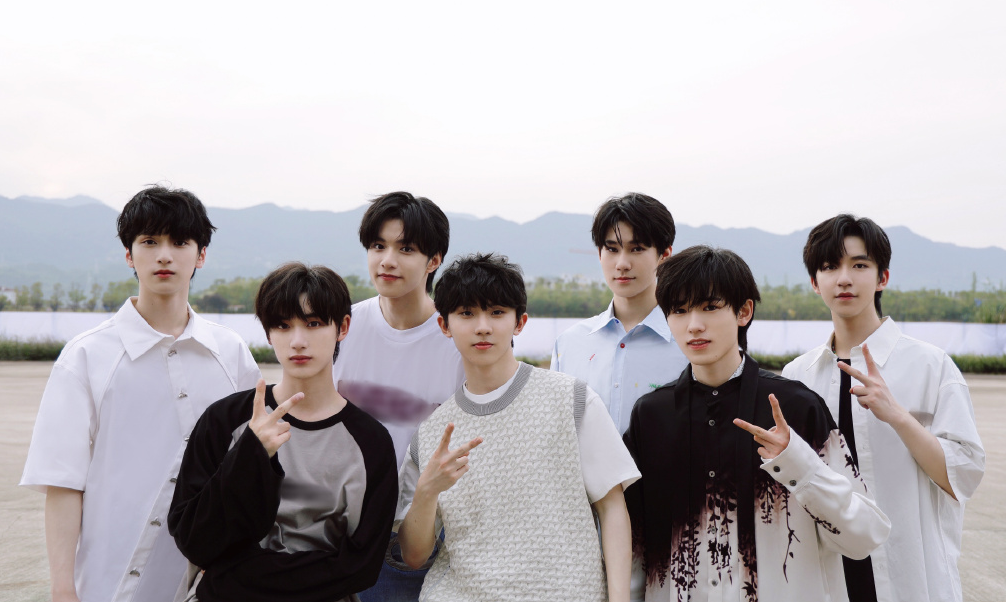 贺峻霖稳进名校姚景元被嘲!对明星高考成绩的高关注,究竟好不好休闲区蓝鸢梦想 - Www.slyday.coM 贺峻霖稳进名校姚景元被嘲!对明星高考成绩的高关注,究竟好不好休闲区蓝鸢梦想 - Www.slyday.coM