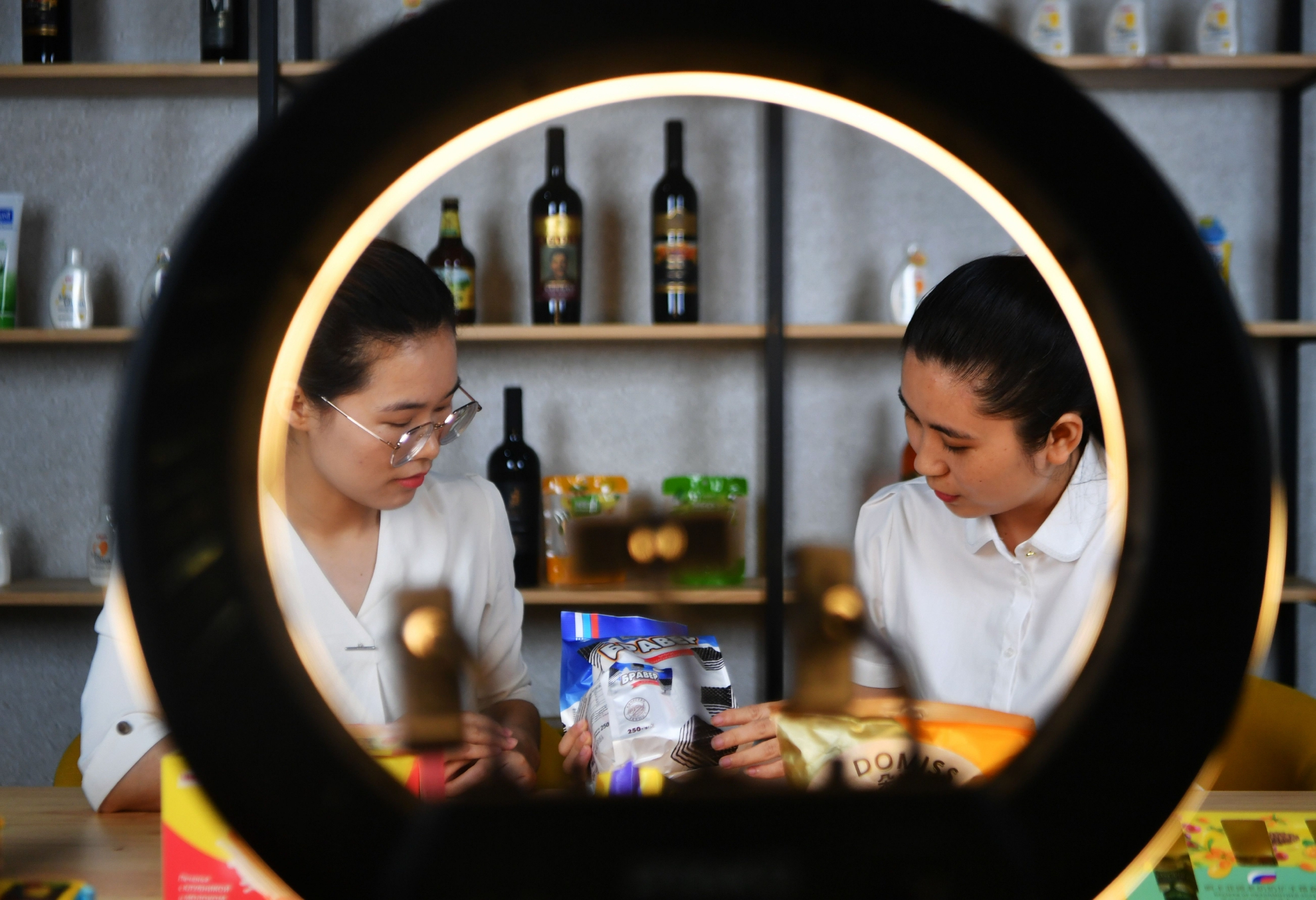 揭秘“无货源跨境电商”骗局：“帮你赚钱”其实最坑钱