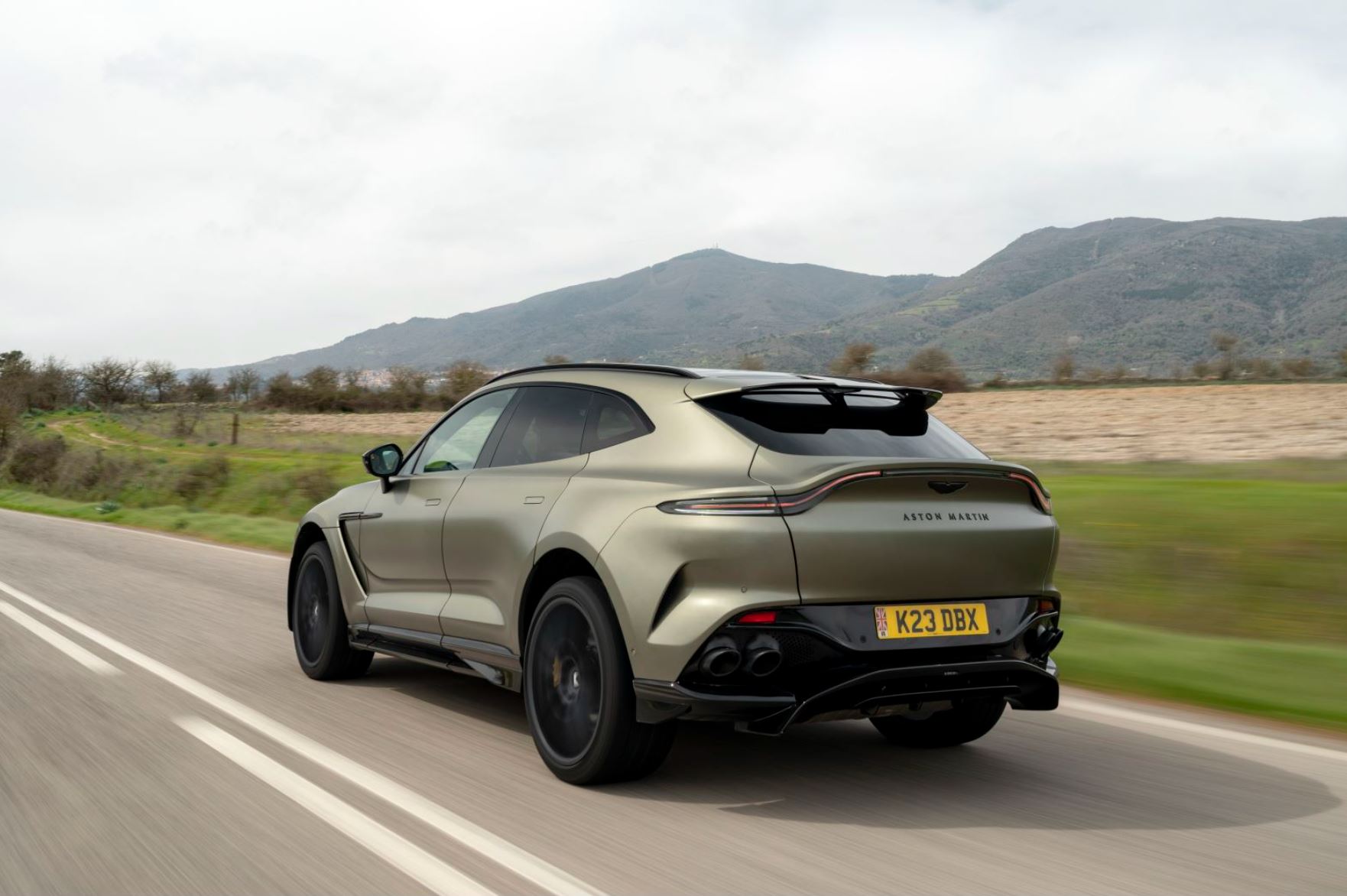 4季度国内交付阿斯顿61马丁dbx7076月25日亮相