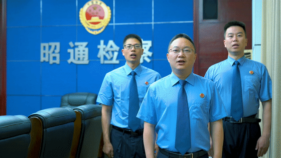 我是云南的，昭通检察的，禁毒我们这样宣~~~休闲区蓝鸢梦想 - Www.slyday.coM