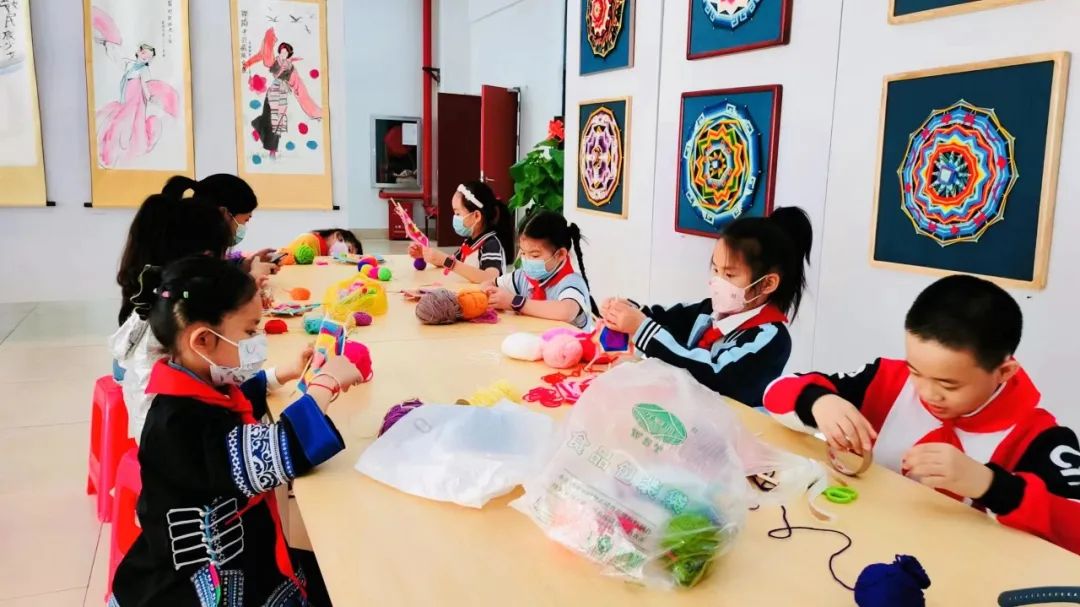 【文化】 90后姑娘把广西元素编进“曼达拉”休闲区蓝鸢梦想 - Www.slyday.coM