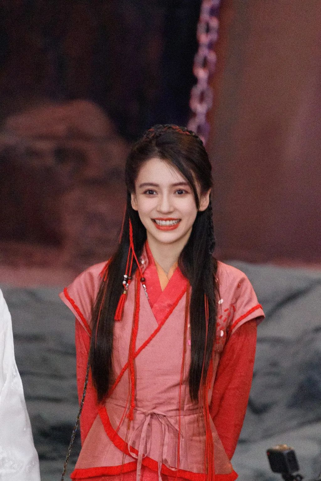 杨颖张雨绮欧阳娜娜同穿古装比美，跟精修图差别最大的竟是张雨绮休闲区蓝鸢梦想 - Www.slyday.coM