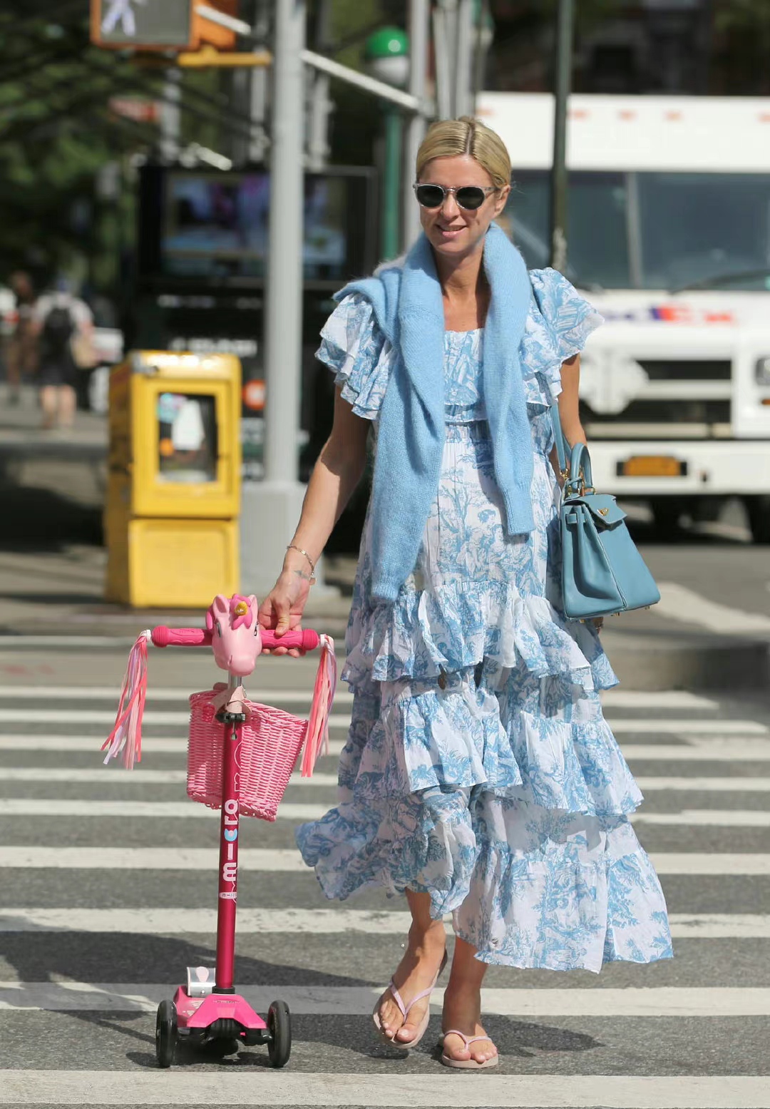 希尔顿二公主穿衣真低调日常私服亲民接地气一点不像顶级富豪