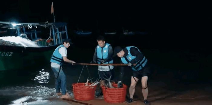 向往的生活被猜测用的是道具鱼,来看看你觉得像吗?休闲区蓝鸢梦想 - Www.slyday.coM 向往的生活被猜测用的是道具鱼,来看看你觉得像吗?休闲区蓝鸢梦想 - Www.slyday.coM