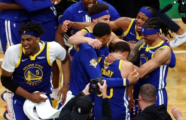 勇士总裁官宣决定!三人望回归!悍将确定离队库里难得获KD认可休闲区蓝鸢梦想 - Www.slyday.coM 勇士总裁官宣决定!三人望回归!悍将确定离队库里难得获KD认可休闲区蓝鸢梦想 - Www.slyday.coM