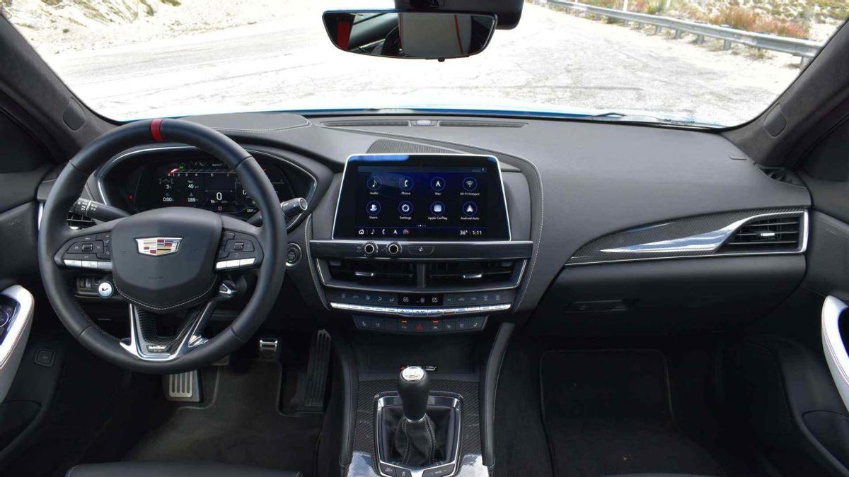 跳过m4跑赢911搭载62t手动挡的凯迪拉克ct5v来中国了