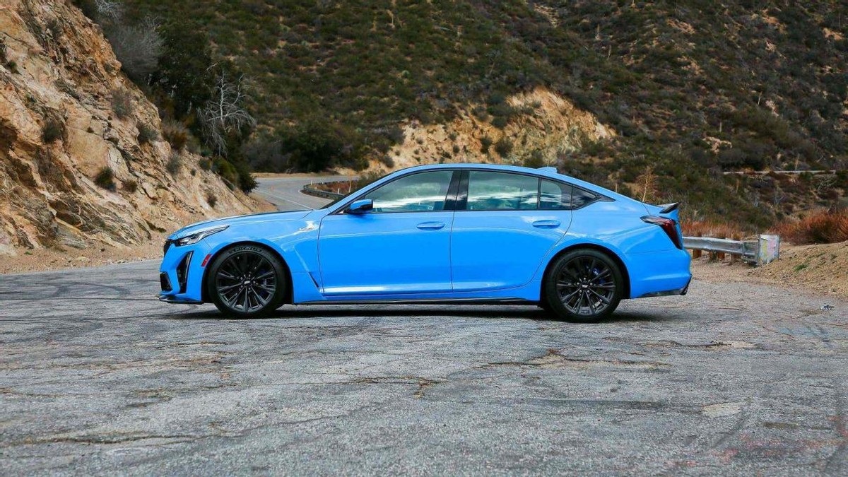 跳过m4跑赢911搭载62t手动挡的凯迪拉克ct5v来中国了