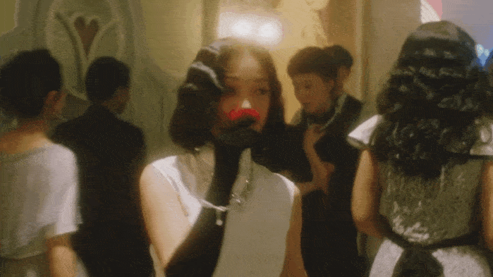 周迅翻唱张国荣《风继续吹》引热议 原来哥哥和周迅还有这样合作休闲区蓝鸢梦想 - Www.slyday.coM