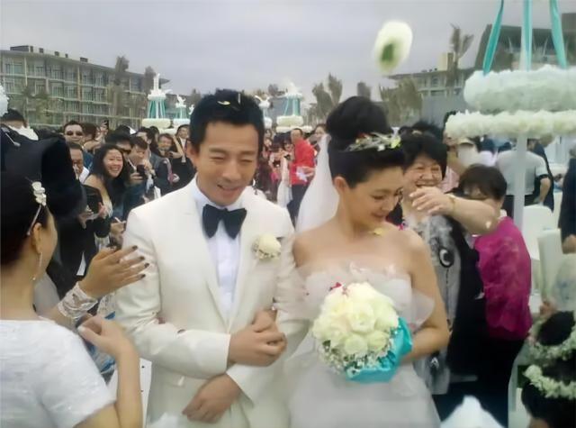 大s具俊晔婚礼照热度登顶对比当年与汪小菲结婚差距属实明显