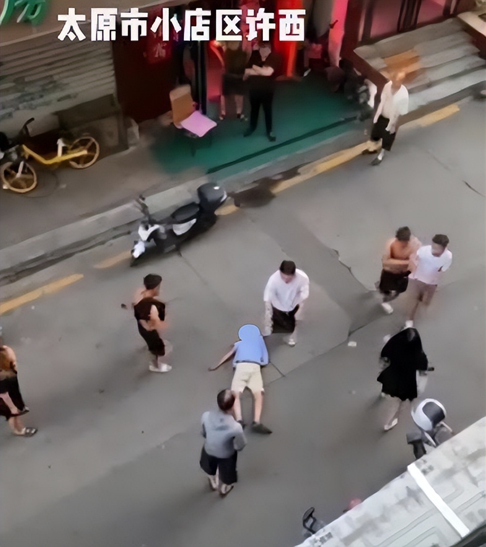 太原6名青年围殴老人，警方：已刑拘3人，老人无生命危险休闲区蓝鸢梦想 - Www.slyday.coM