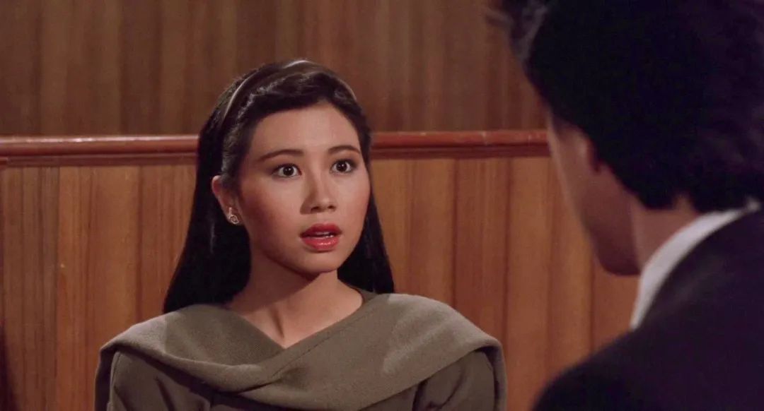 飞龙猛将成龙第一次演律师法庭上成功表白香港小姐冠军