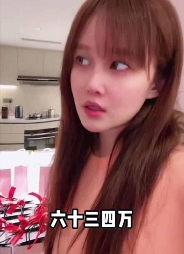 同是赵本山的基因，把原配的女儿和球球相比，差距就出来了休闲区蓝鸢梦想 - Www.slyday.coM