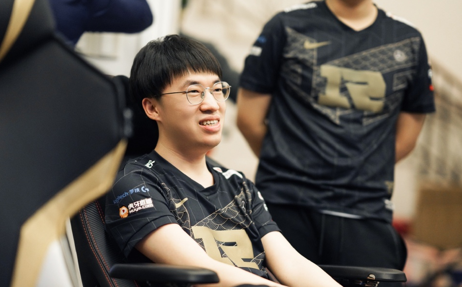 小虎战DreamMaker,呼吸哥迎来强敌!RNG冲击三连胜休闲区蓝鸢梦想 - Www.slyday.coM 小虎战DreamMaker,呼吸哥迎来强敌!RNG冲击三连胜休闲区蓝鸢梦想 - Www.slyday.coM